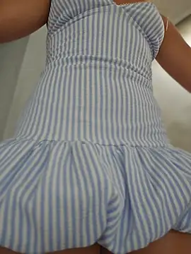 Pretty roxxyy online show from May 5, 1:30 pm