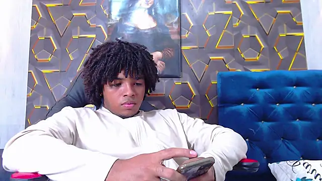 Snapshot of black_king_241 chatting on February 20, 3:47 am black king 241 online show from February 20, 3:47 am
