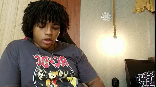 Snapshot of black_king_241 chatting on February 22, 2:56 am black king 241 online show from February 22, 2:56 am