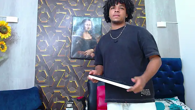Snapshot of black_king_241 chatting on March 15, 4:18 am black king 241 online show from March 15, 4:18 am