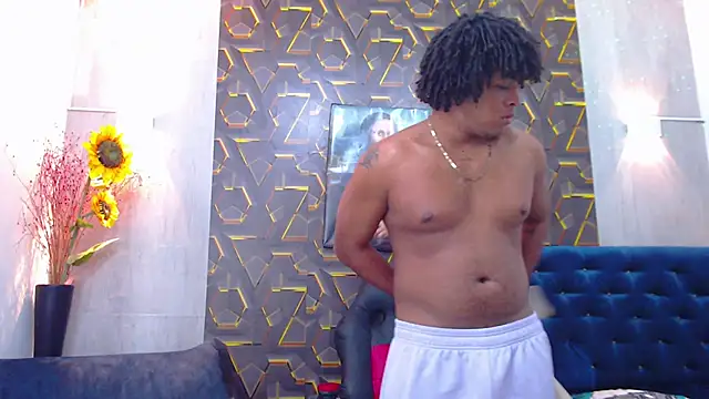Snapshot of black_king_241 chatting on March 16, 5:44 am black king 241 online show from March 16, 5:44 am