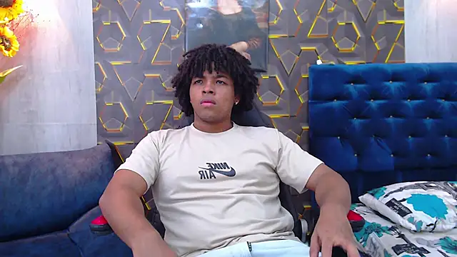 Snapshot of black_king_241 chatting on March 20, 3:22 am black king 241 online show from March 20, 3:22 am