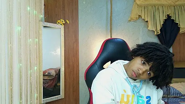 Snapshot of black_king_241 chatting on March 29, 4:56 am black king 241 online show from March 29, 4:56 am