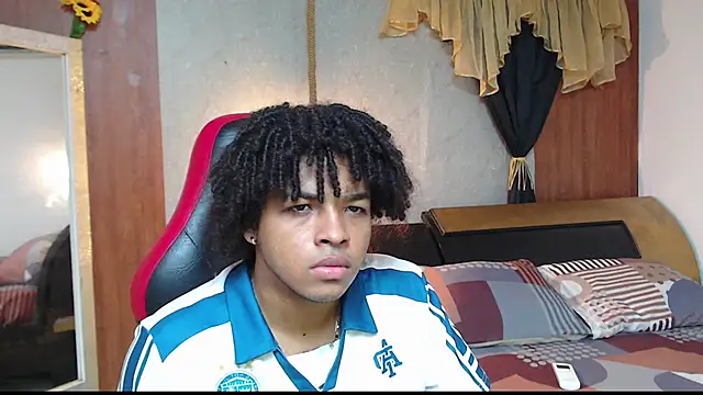 Snapshot of black_king_241 chatting on April 16, 3:07 am black king 241 online show from April 16, 3:07 am