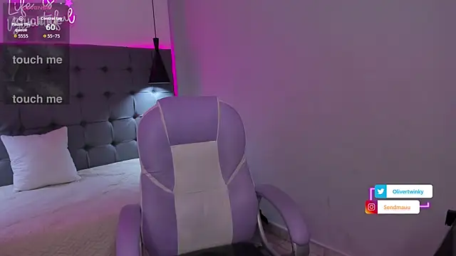 Snapshot of OliverTwinky chatting on November 11, 1:27 am OliverTwinky online show from November 11, 1:27 am