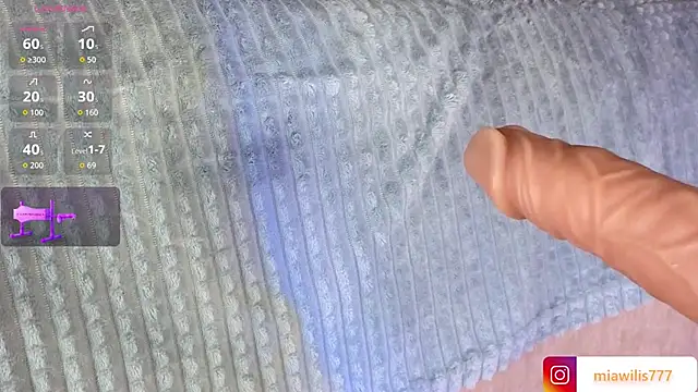 MiaWillis  online show from September 29, 10:09 am