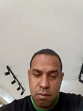 elnegro707070 online show from October 7, 11:29 am