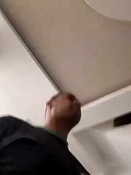 elnegro707070 online show from February 4, 11:20 pm