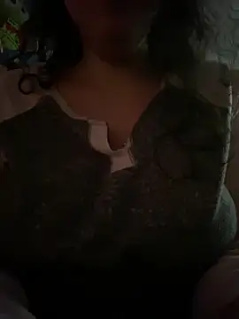 w3tkittty online show from December 23, 5:27 am