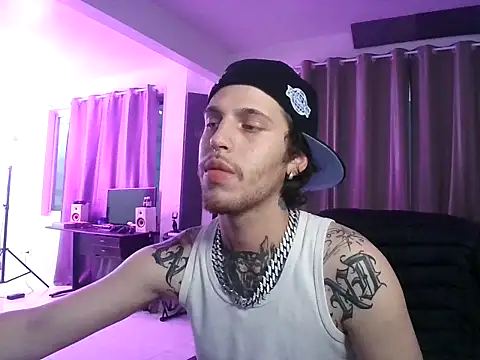 bigrosa21cm online show from November 1, 9:28 pm