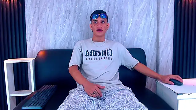 Matt Ruso online show from October 8, 7:44 pm