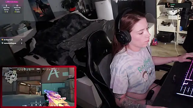 Horny Makima online show from September 27, 9:14 am