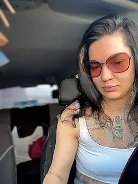 MeekyRich online show from May 1, 3:55 am