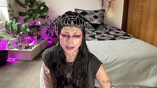 ELENA UMBRA online show from March 1, 6:32 pm