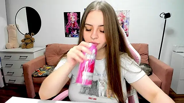 Snapshot of mistress_lain chatting on October 20, 7:47 pm mistress lain online show from October 20, 7:47 pm