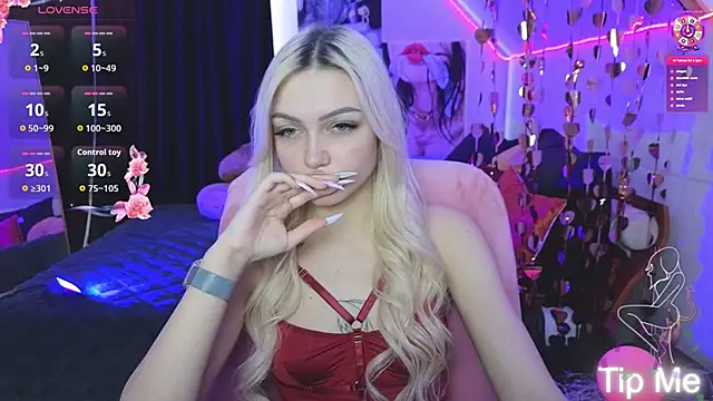 Snapshot of LinaLirian chatting on March 5, 2:02 pm LinaLirian online show from March 5, 2:02 pm