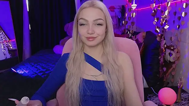 Snapshot of LinaLirian chatting on March 21, 8:08 am LinaLirian online show from March 21, 8:08 am