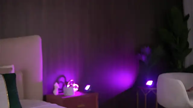 Snapshot of ChloeDevine chatting on October 27, 5:11 am ChloeDevine online show from October 27, 5:11 am