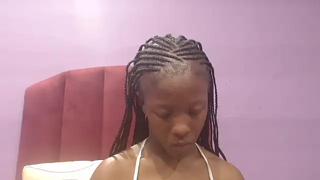 Snapshot of sexykea2002x chatting on October 3, 10:12 am sexykea2002x online show from October 3, 10:12 am