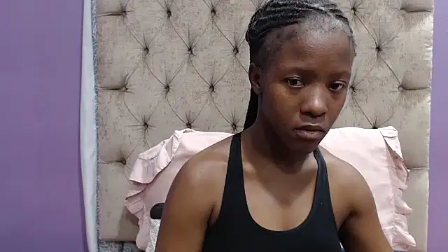 Snapshot of sexykea2002x chatting on October 24, 8:00 am sexykea2002x online show from October 24, 8:00 am