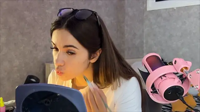 CupSizeGirl online show from March 25, 6:41 am