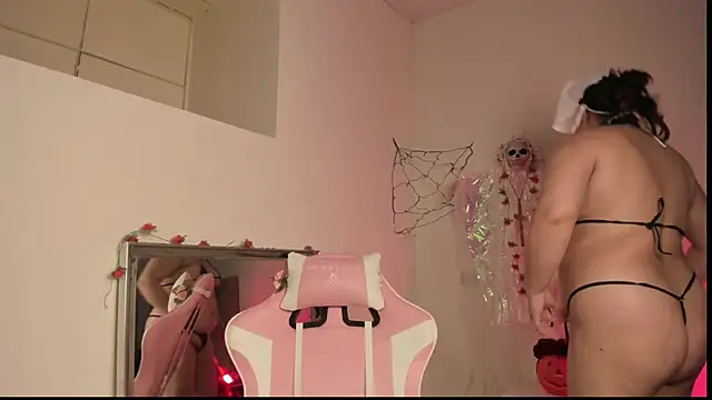 Paprika  online show from October 17, 6:32 pm