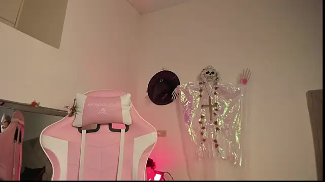 Paprika  online show from October 31, 6:20 pm