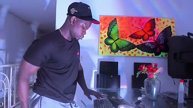 feliipehot online show from March 18, 3:15 pm