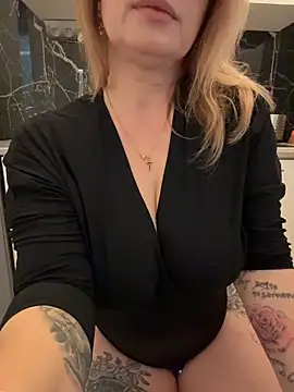 O-Eva online show from February 8, 10:57 pm