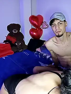 Snapshot of JennMuriel_ chatting on October 28, 3:43 am JennMuriel  online show from October 28, 3:43 am