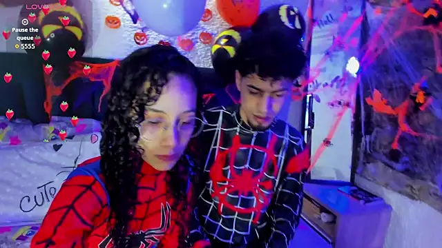 Snapshot of JennMuriel_ chatting on October 31, 1:01 pm JennMuriel  online show from October 31, 1:01 pm