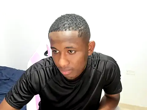 Luis123- online show from November 28, 9:50 pm