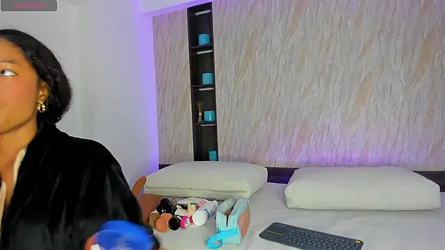 ciara blake online show from October 7, 7:44 pm