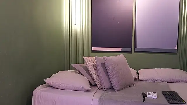 Susan wall online show from June 3, 1:03 pm
