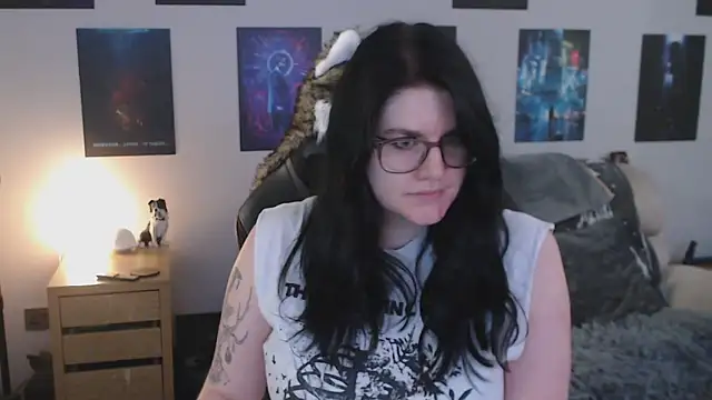 Snapshot of GothSuccubusBabe chatting on October 6, 7:11 pm GothSuccubusBabe online show from October 6, 7:11 pm