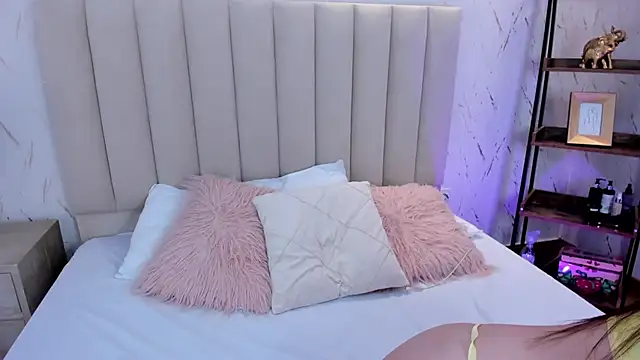 Snapshot of LilithHarperr_ chatting on November 8, 5:40 am LilithHarperr online show from November 8, 5:40 am