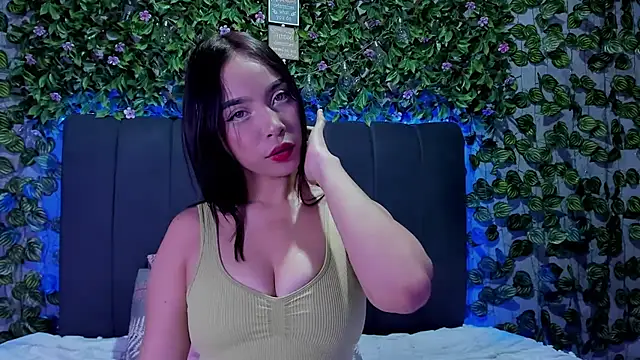 Snapshot of evelin_33 chatting on September 19, 7:03 pm evelin 33 online show from September 19, 7:03 pm
