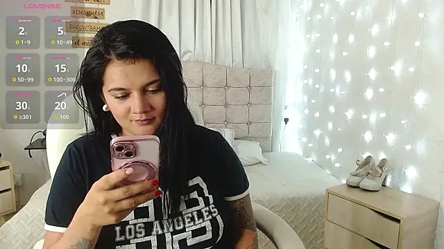 mia traveluxe online show from February 12, 3:01 am