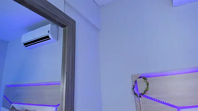 ZoeMorris online show from November 25, 11:43 am