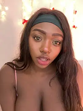 alissradiante1 online show from December 19, 1:45 am