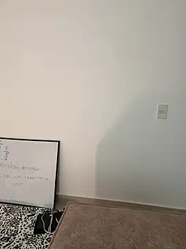 alissradiante1 online show from February 8, 2:59 am