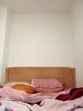 Snapshot of JessicaItalia chatting on December 4, 1:20 pm JessicaItalia online show from December 4, 1:20 pm