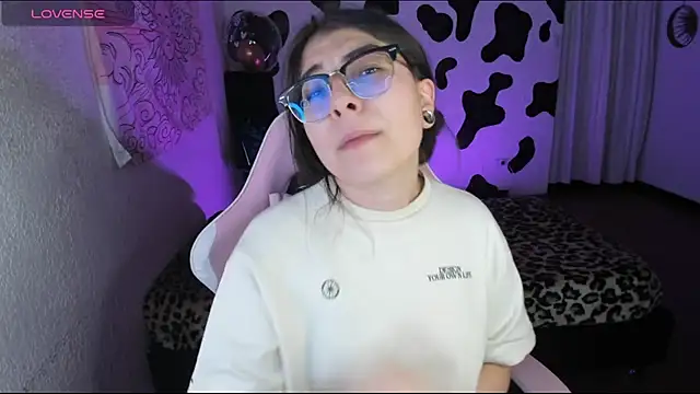 abbie jensen  online show from November 30, 12:47 am