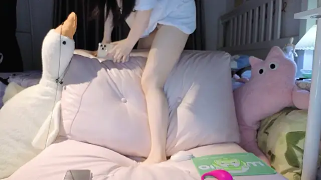 love-uiui online show from October 15, 4:29 pm