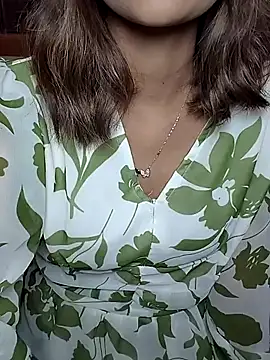 Isha Sax online show from February 11, 4:23 pm