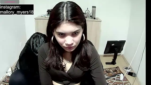 MalloryMyers online show from December 21, 7:43 pm