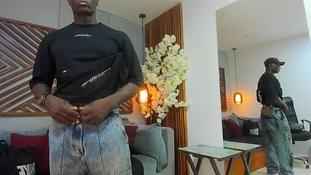 MarcusBlack  online show from October 18, 3:02 pm