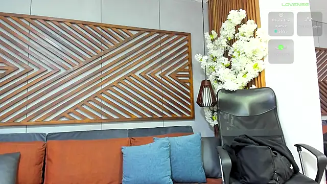 MarcusBlack  online show from November 19, 11:43 am