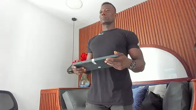 MarcusBlack  online show from December 15, 3:16 pm