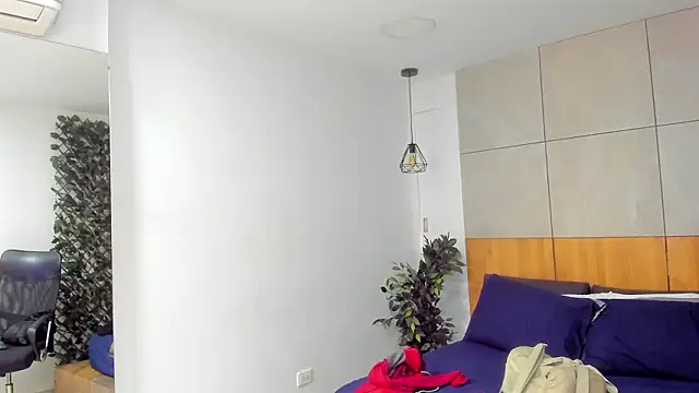 MarcusBlack  online show from March 12, 11:49 am